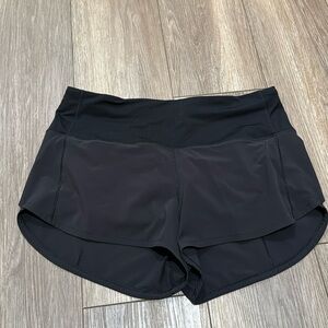 Black Lulu lemon shorts speed up high rise 2.5 inch